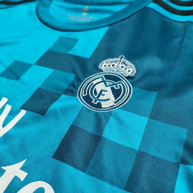 Real Madrid 2017-2018 Retro Third Kit Kids