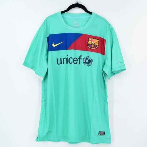 Barcelona Away kit 2010/11 Retro Half